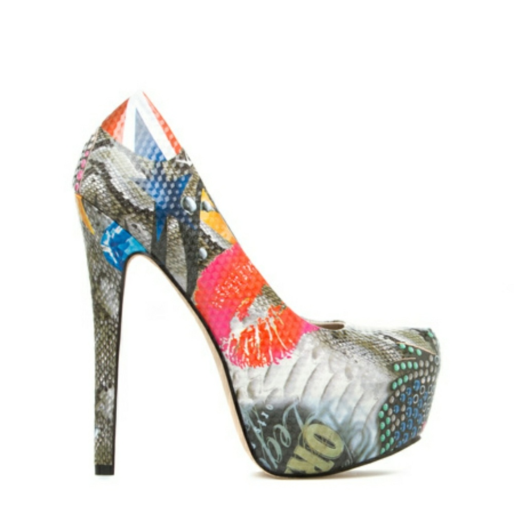 Shoe